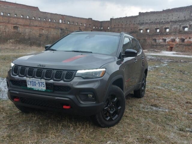 Сірий Джип Compass, об'ємом двигуна 2 л та пробігом 22 тис. км за 26600 $, фото 1 на Automoto.ua