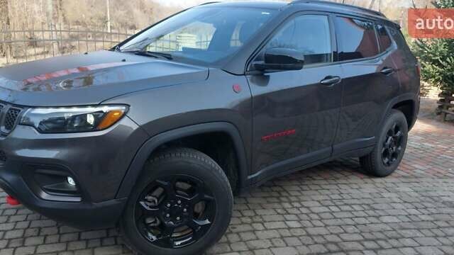 Сірий Джип Compass, об'ємом двигуна 2 л та пробігом 14 тис. км за 26300 $, фото 1 на Automoto.ua