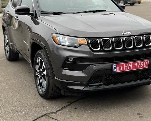 Серый Джип Компас, объемом двигателя 2 л и пробегом 27 тыс. км за 19800 $, фото 1 на Automoto.ua