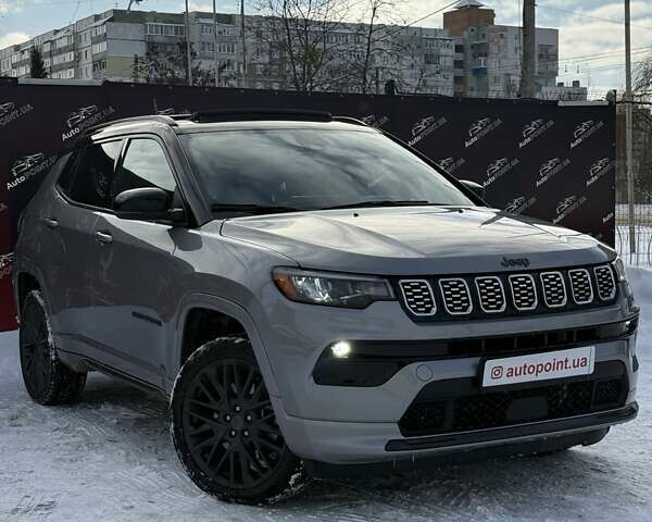 Сірий Джип Compass, об'ємом двигуна 2 л та пробігом 70 тис. км за 22300 $, фото 1 на Automoto.ua