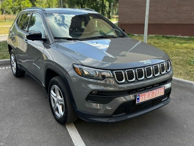 Сірий Джип Compass, об'ємом двигуна 2 л та пробігом 162 тис. км за 18500 $, фото 1 на Automoto.ua