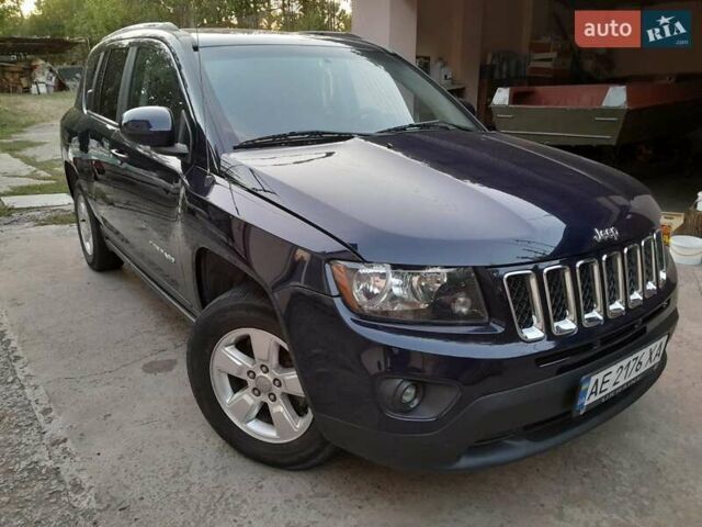 Синій Джип Compass, об'ємом двигуна 2 л та пробігом 133 тис. км за 10500 $, фото 1 на Automoto.ua