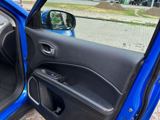 Синій Джип Compass, об'ємом двигуна 2.4 л та пробігом 46 тис. км за 15700 $, фото 1 на Automoto.ua
