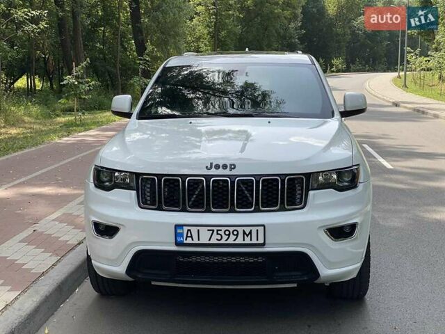 Белый Джип Гранд Чероки, объемом двигателя 3.6 л и пробегом 126 тыс. км за 25000 $, фото 1 на Automoto.ua