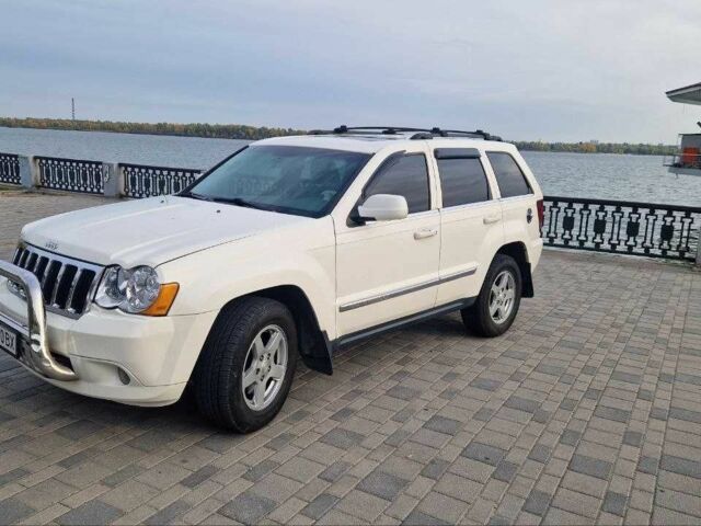 Джип Grand Cherokee 2008 у Дніпро (Дніпропетровську) на Automoto.ua Білий Джип Grand Cherokee, об'ємом двигуна 3 л та пробігом 230 тис. км за 9641 $, фото 1 на Automoto.ua
