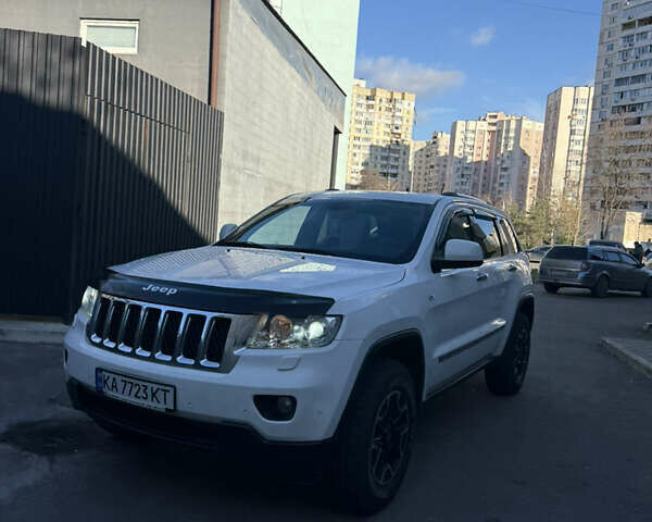 Білий Джип Grand Cherokee, об'ємом двигуна 2.99 л та пробігом 250 тис. км за 12999 $, фото 1 на Automoto.ua