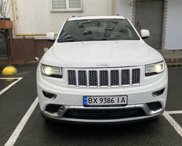 Білий Джип Grand Cherokee, об'ємом двигуна 2.99 л та пробігом 252 тис. км за 18000 $, фото 1 на Automoto.ua