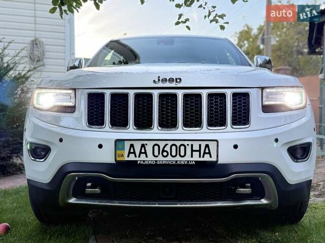 Белый Джип Гранд Чероки, объемом двигателя 3.6 л и пробегом 179 тыс. км за 18300 $, фото 1 на Automoto.ua