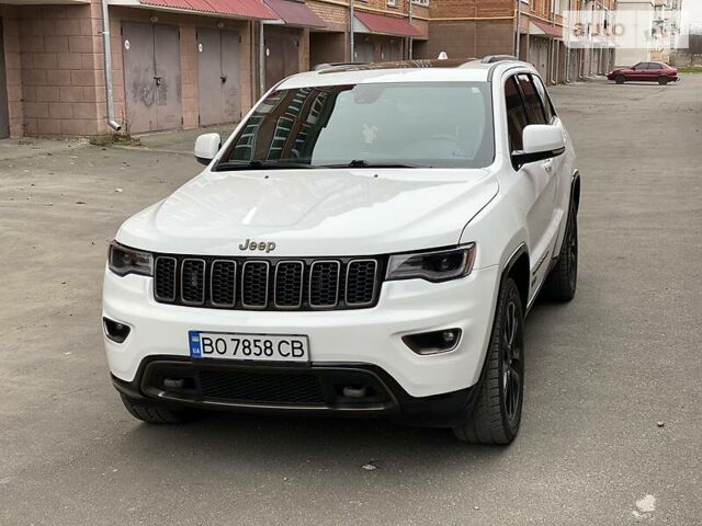 Білий Джип Grand Cherokee, об'ємом двигуна 3.6 л та пробігом 57 тис. км за 32900 $, фото 1 на Automoto.ua