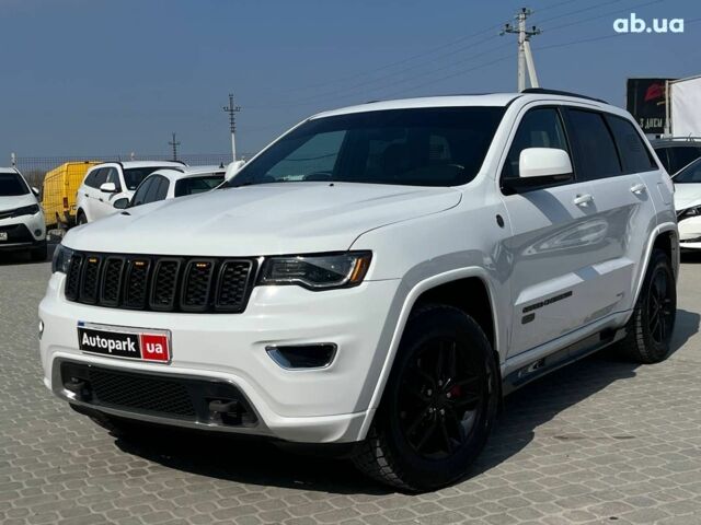 Білий Джип Grand Cherokee, об'ємом двигуна 3.6 л та пробігом 202 тис. км за 19990 $, фото 1 на Automoto.ua