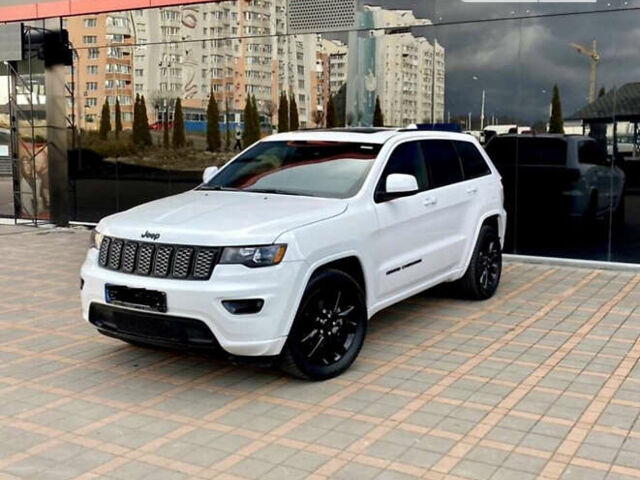 Білий Джип Grand Cherokee, об'ємом двигуна 3.6 л та пробігом 76 тис. км за 31200 $, фото 1 на Automoto.ua