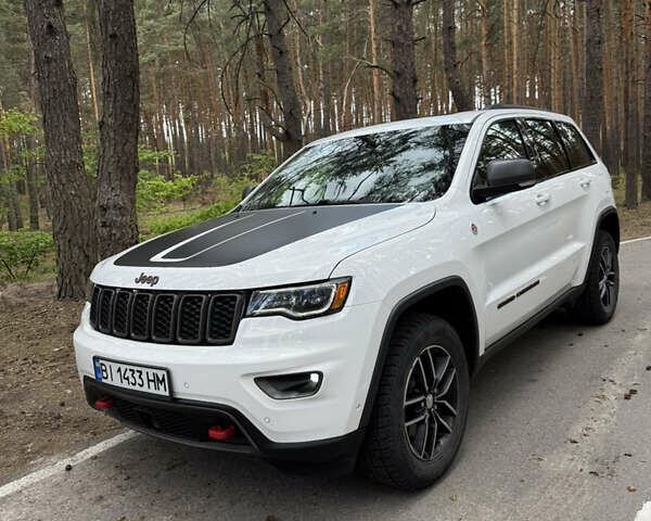Білий Джип Grand Cherokee, об'ємом двигуна 3.6 л та пробігом 100 тис. км за 24500 $, фото 1 на Automoto.ua