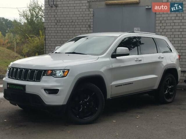 Білий Джип Grand Cherokee, об'ємом двигуна 3.6 л та пробігом 165 тис. км за 23390 $, фото 1 на Automoto.ua