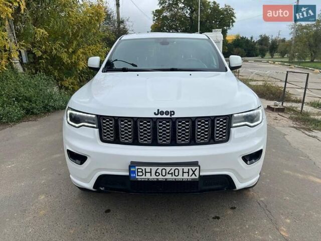 Белый Джип Гранд Чероки, объемом двигателя 3.6 л и пробегом 121 тыс. км за 19900 $, фото 1 на Automoto.ua