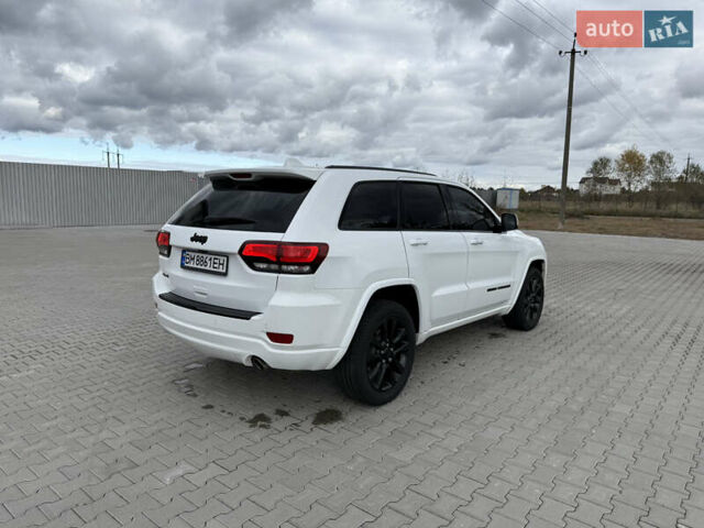 Білий Джип Grand Cherokee, об'ємом двигуна 3.6 л та пробігом 134 тис. км за 18500 $, фото 1 на Automoto.ua