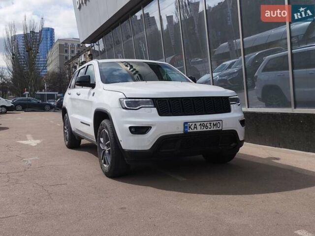 Белый Джип Гранд Чероки, объемом двигателя 3.6 л и пробегом 63 тыс. км за 34990 $, фото 1 на Automoto.ua