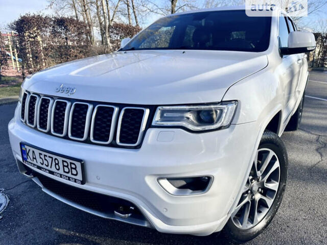 Білий Джип Grand Cherokee, об'ємом двигуна 3 л та пробігом 138 тис. км за 30700 $, фото 1 на Automoto.ua