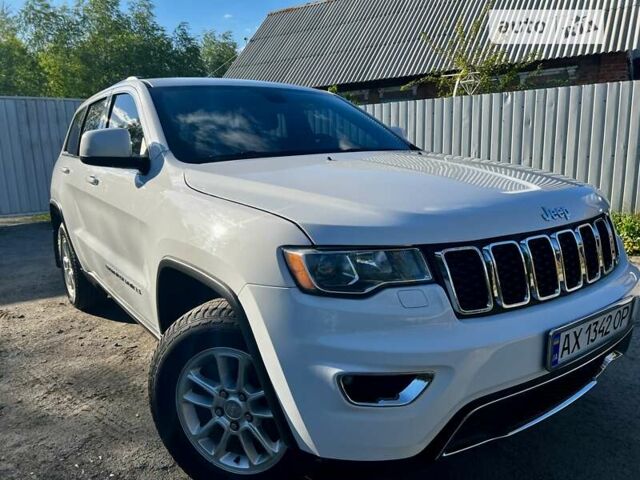 Білий Джип Grand Cherokee, об'ємом двигуна 3.6 л та пробігом 71 тис. км за 20999 $, фото 1 на Automoto.ua