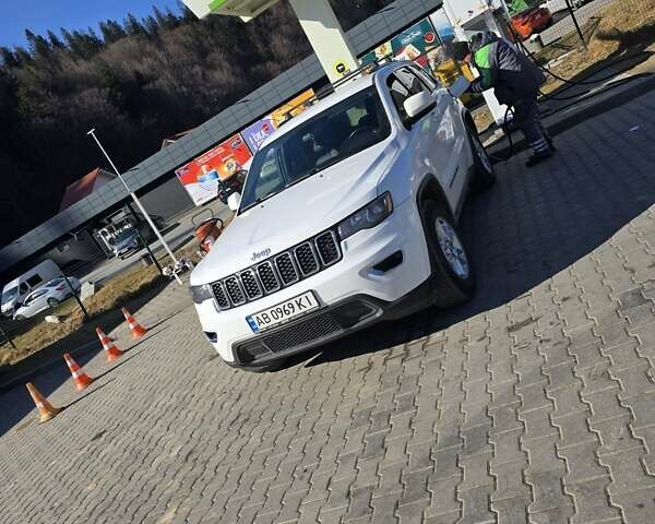 Білий Джип Grand Cherokee, об'ємом двигуна 3.6 л та пробігом 68 тис. км за 21300 $, фото 1 на Automoto.ua