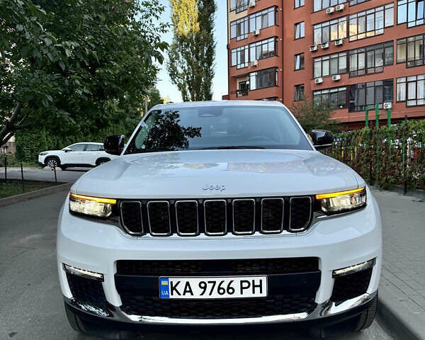 Білий Джип Grand Cherokee, об'ємом двигуна 3.6 л та пробігом 59 тис. км за 42000 $, фото 1 на Automoto.ua