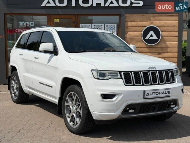 Белый Джип Гранд Чероки, объемом двигателя 2.99 л и пробегом 150 тыс. км за 35999 $, фото 1 на Automoto.ua