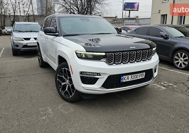 Білий Джип Grand Cherokee, об'ємом двигуна 2 л та пробігом 21 тис. км за 62000 $, фото 1 на Automoto.ua