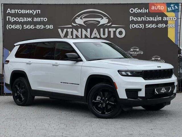 Джип Гранд Чероки 2024 в Виннице на Automoto.ua Белый Джип Гранд Чероки, объемом двигателя 3.6 л и пробегом 1 тыс. км за 47999 $, фото 1 на Automoto.ua