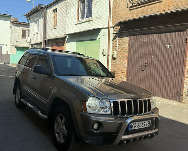 Бежевий Джип Grand Cherokee, об'ємом двигуна 2.99 л та пробігом 370 тис. км за 7500 $, фото 1 на Automoto.ua