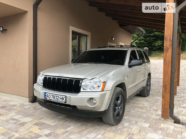 Бежевий Джип Grand Cherokee, об'ємом двигуна 3 л та пробігом 296 тис. км за 11000 $, фото 1 на Automoto.ua