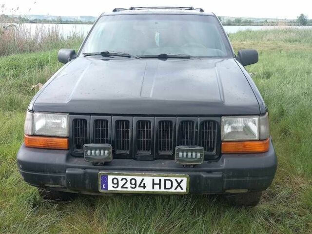 Чорний Джип Grand Cherokee, об'ємом двигуна 2.5 л та пробігом 356 тис. км за 3625 $, фото 1 на Automoto.ua