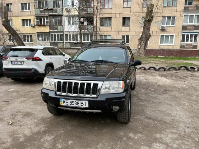 Черный Джип Гранд Чероки, объемом двигателя 2.7 л и пробегом 350 тыс. км за 8000 $, фото 1 на Automoto.ua