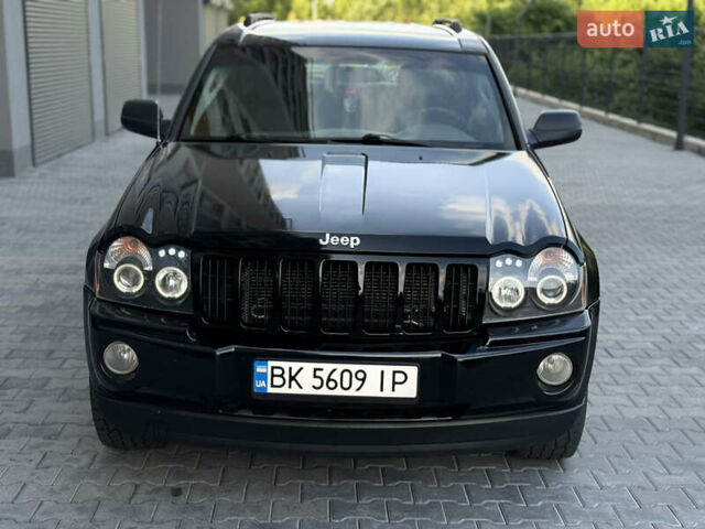 Чорний Джип Grand Cherokee, об'ємом двигуна 3.7 л та пробігом 202 тис. км за 8000 $, фото 1 на Automoto.ua