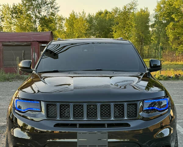 Чорний Джип Grand Cherokee, об'ємом двигуна 5.7 л та пробігом 175 тис. км за 39500 $, фото 1 на Automoto.ua