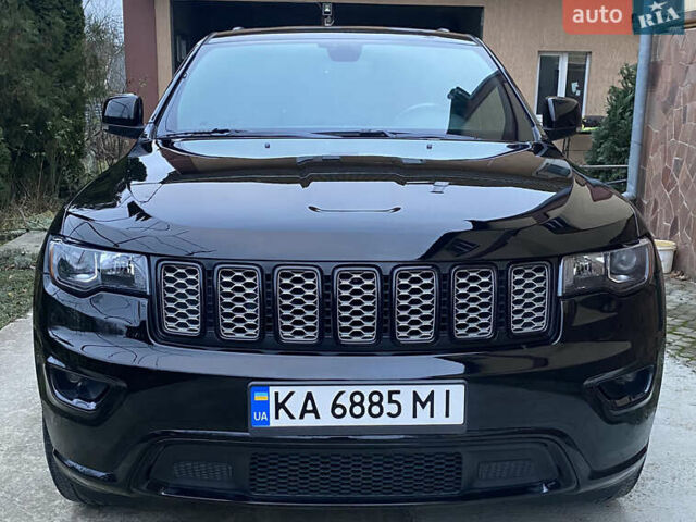 Черный Джип Гранд Чероки, объемом двигателя 3.6 л и пробегом 63 тыс. км за 21800 $, фото 1 на Automoto.ua
