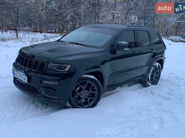 Черный Джип Гранд Чероки, объемом двигателя 3.6 л и пробегом 107 тыс. км за 33000 $, фото 1 на Automoto.ua