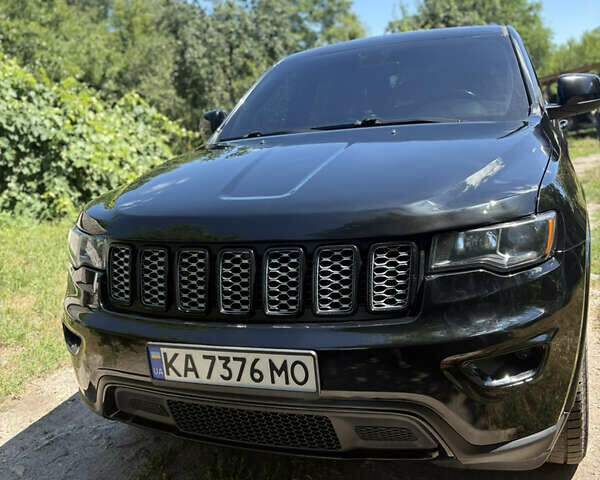 Черный Джип Гранд Чероки, объемом двигателя 3.6 л и пробегом 170 тыс. км за 26000 $, фото 1 на Automoto.ua
