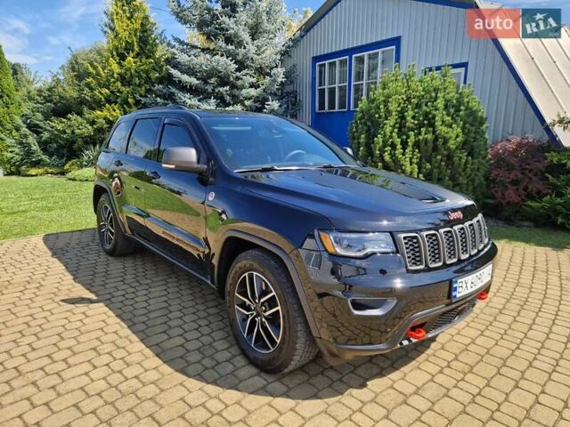 Чорний Джип Grand Cherokee, об'ємом двигуна 5.65 л та пробігом 35 тис. км за 33300 $, фото 1 на Automoto.ua