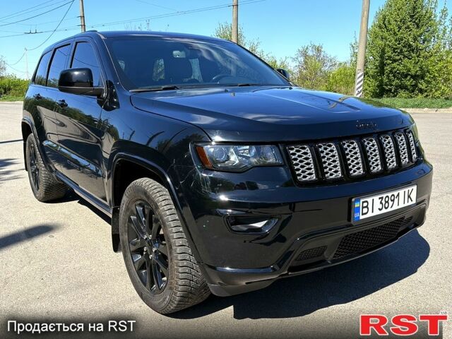 Джип Гранд Чероки 2022 в Полтаве на Automoto.ua Черный Джип Гранд Чероки, объемом двигателя 3.6 л и пробегом 43 тыс. км за 26300 $, фото 1 на Automoto.ua