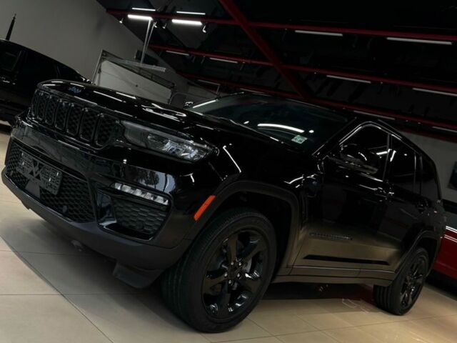 Чорний Джип Grand Cherokee, об'ємом двигуна 2 л та пробігом 40 тис. км за 57000 $, фото 1 на Automoto.ua