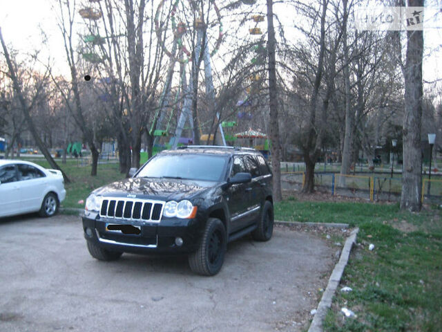 Чорний Джип Grand Cherokee, об'ємом двигуна 3 л та пробігом 260 тис. км за 16000 $, фото 1 на Automoto.ua