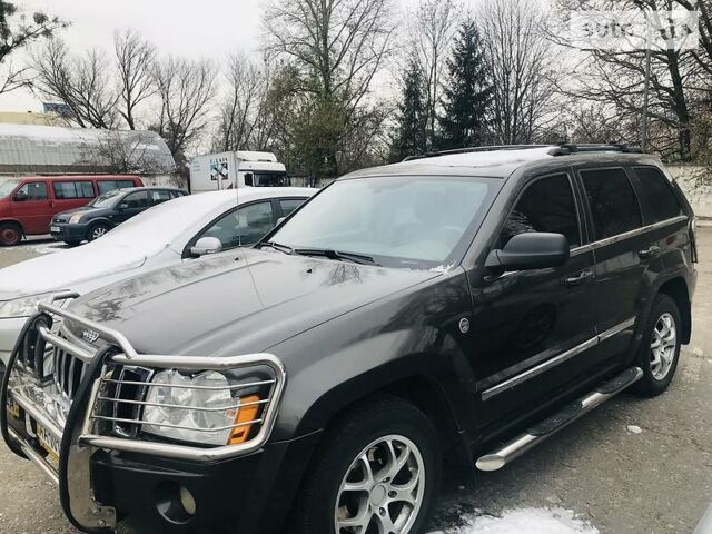 Коричневий Джип Grand Cherokee, об'ємом двигуна 5.7 л та пробігом 190 тис. км за 11500 $, фото 1 на Automoto.ua