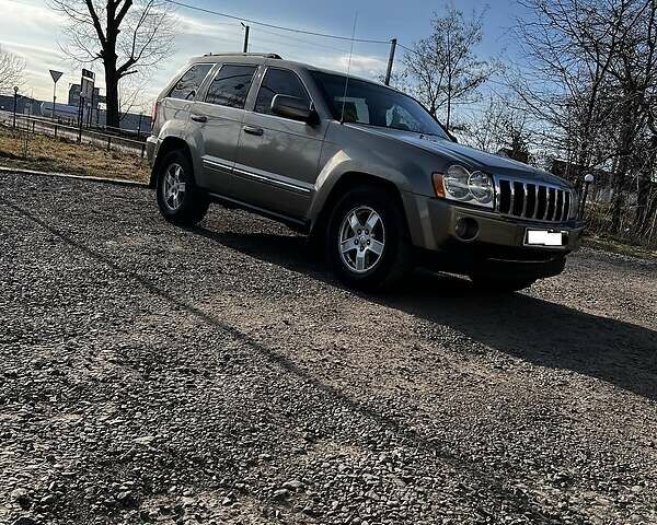 Коричневий Джип Grand Cherokee, об'ємом двигуна 4.7 л та пробігом 247 тис. км за 12500 $, фото 1 на Automoto.ua