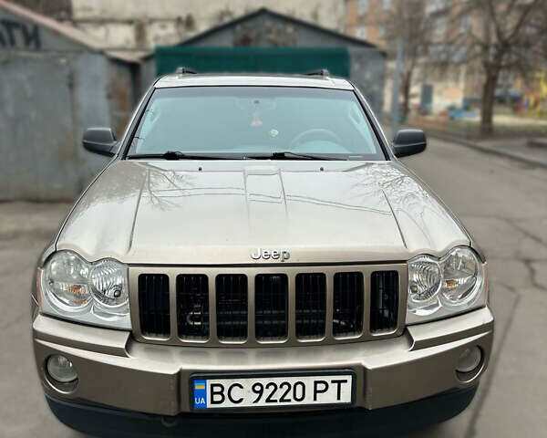Джип Гранд Чероки 2005 в Киеве на Automoto.ua Коричневый Джип Гранд Чероки, объемом двигателя 4.7 л и пробегом 240 тыс. км за 9999 $, фото 1 на Automoto.ua