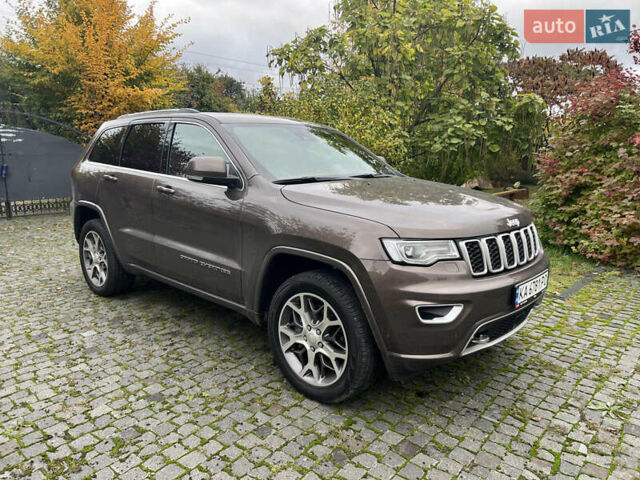 Коричневий Джип Grand Cherokee, об'ємом двигуна 2.97 л та пробігом 50 тис. км за 38800 $, фото 1 на Automoto.ua