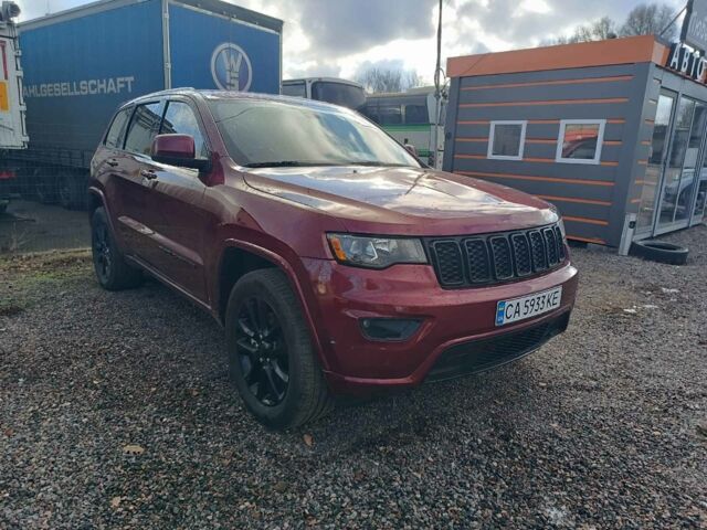 Червоний Джип Grand Cherokee, об'ємом двигуна 3.6 л та пробігом 40 тис. км за 28500 $, фото 1 на Automoto.ua