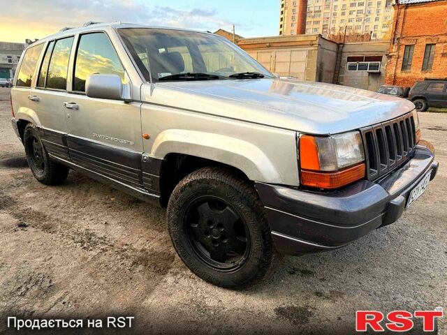 Сірий Джип Grand Cherokee, об'ємом двигуна 3 л та пробігом 280 тис. км за 3000 $, фото 1 на Automoto.ua