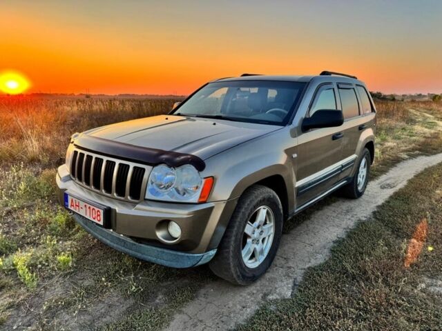 Сірий Джип Grand Cherokee, об'ємом двигуна 3 л та пробігом 400 тис. км за 5000 $, фото 1 на Automoto.ua