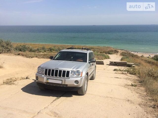 Сірий Джип Grand Cherokee, об'ємом двигуна 3.7 л та пробігом 193 тис. км за 12000 $, фото 1 на Automoto.ua