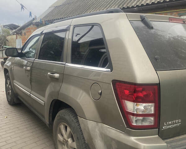 Сірий Джип Grand Cherokee, об'ємом двигуна 2.99 л та пробігом 290 тис. км за 6000 $, фото 1 на Automoto.ua