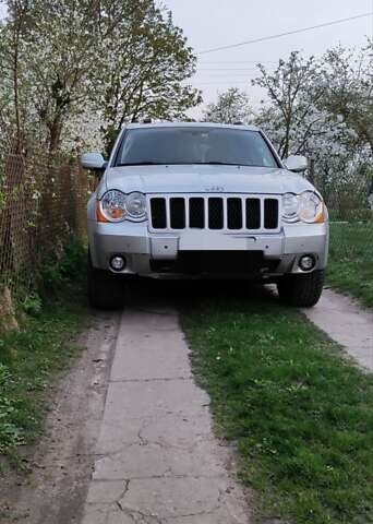 Сірий Джип Grand Cherokee, об'ємом двигуна 2.99 л та пробігом 210 тис. км за 12000 $, фото 1 на Automoto.ua